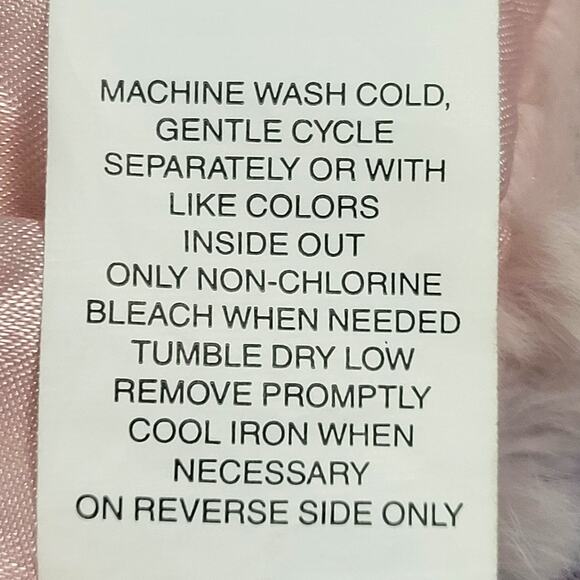 Toddler Girls Faux Fur Shrug w/ Rhinestone Button - Pink - Size 2T‎ - Picture 5 of 7